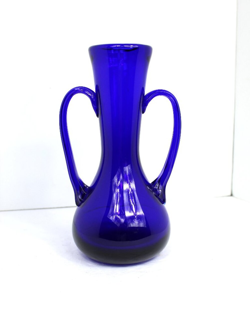 VINTAGE COBALT BLUE DOUBLE RIBBED HANDLE HANDBLOWN GLASS VASE